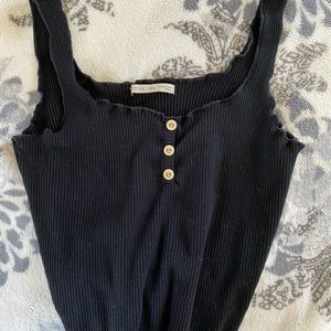 cute black crop top w button detailing